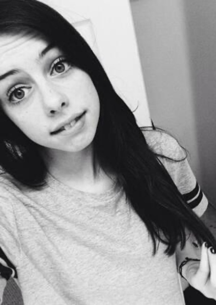 Dani Cimorelli photo