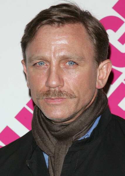 Daniel Craig photo