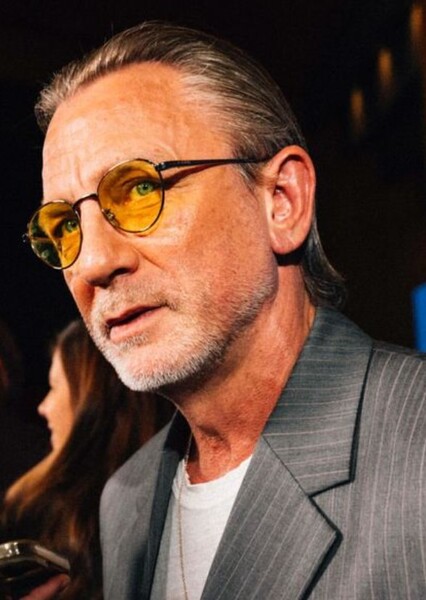 Daniel Craig photo