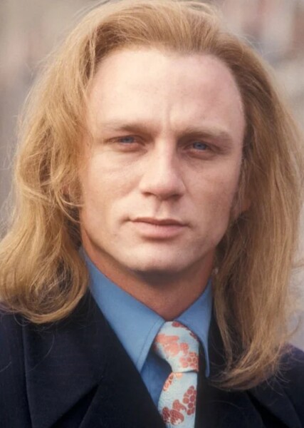Daniel Craig