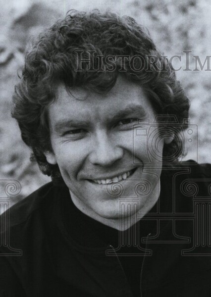 Daniel Hugh Kelly photo