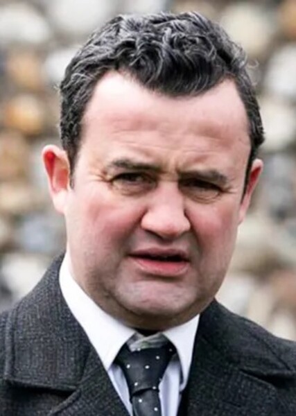 Daniel Mays photo