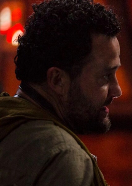 Daniel Mays photo