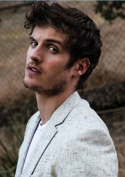 Daniel Sharman photo