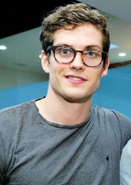 Daniel Sharman photo