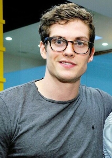 Daniel Sharman photo