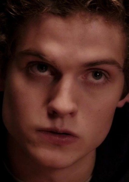 Daniel Sharman photo