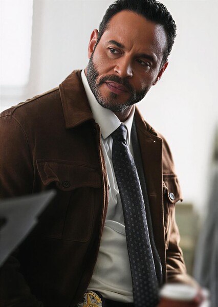 Daniel Sunjata photo
