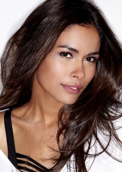Daniella Alonso photo