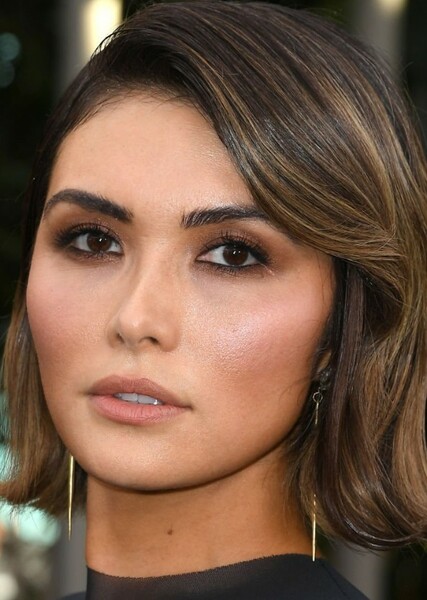 Daniella Pineda