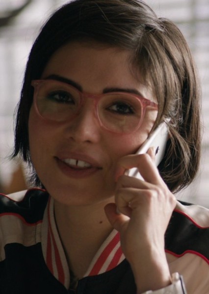 Daniella Pineda