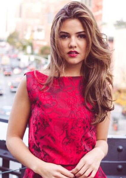 Danielle Campbell photo