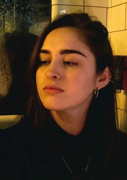 Danielle Galligan photo