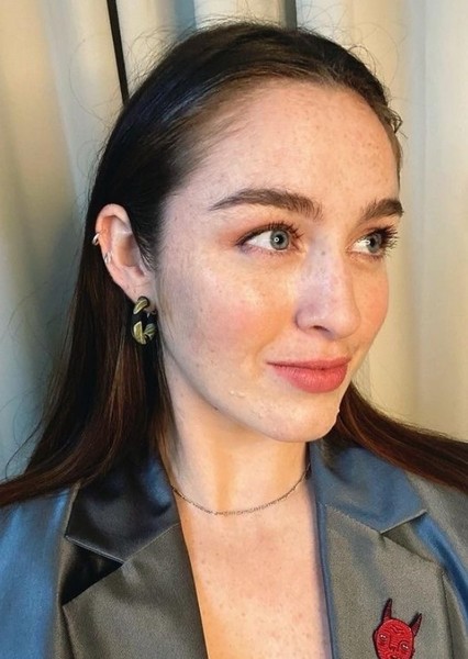 Danielle Galligan photo