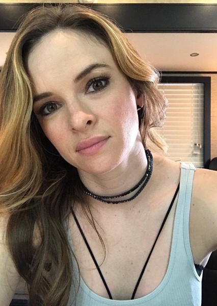 Danielle Panabaker photo