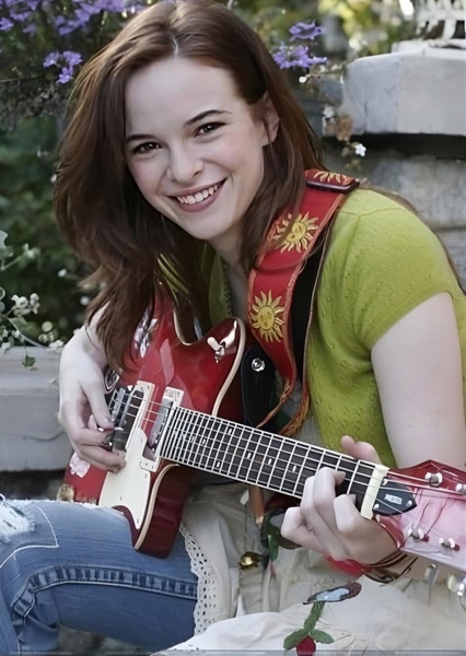 Danielle Panabaker photo