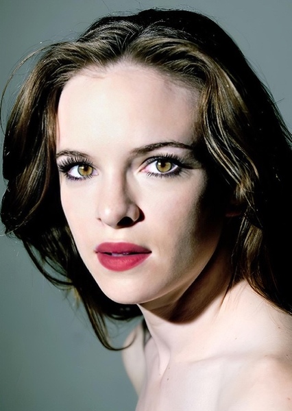 Danielle Panabaker photo