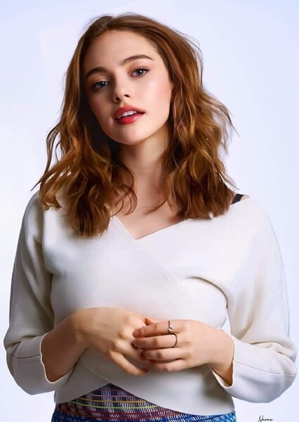 Danielle Rose Russell photo