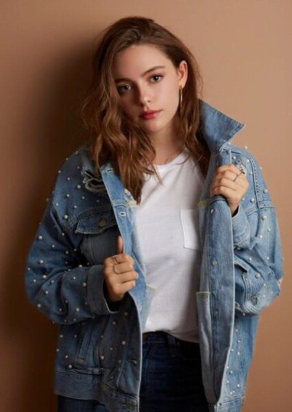 Danielle Rose Russell photo