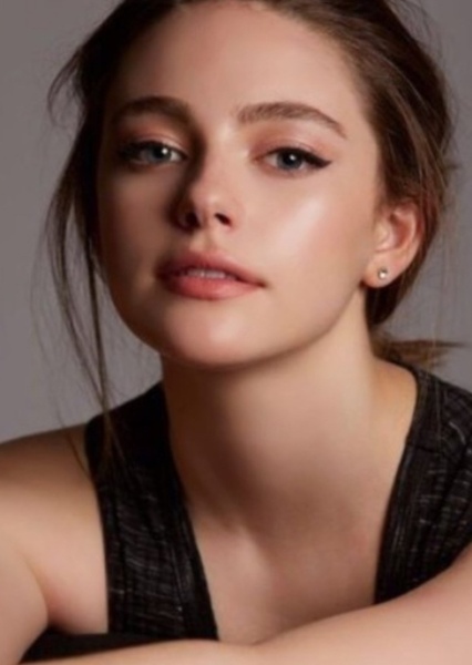 Danielle Rose Russell photo