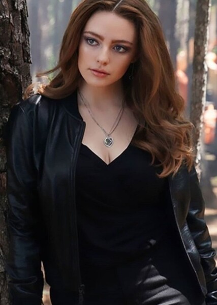 Danielle Rose Russell photo