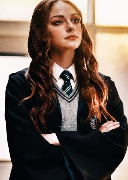 Danielle Rose Russell photo