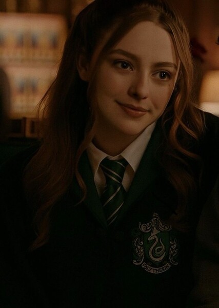 Danielle Rose Russell photo
