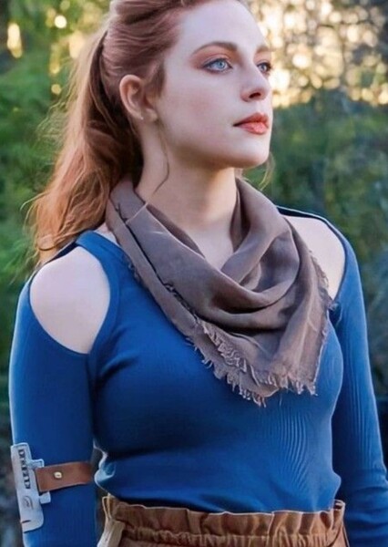 Danielle Rose Russell photo