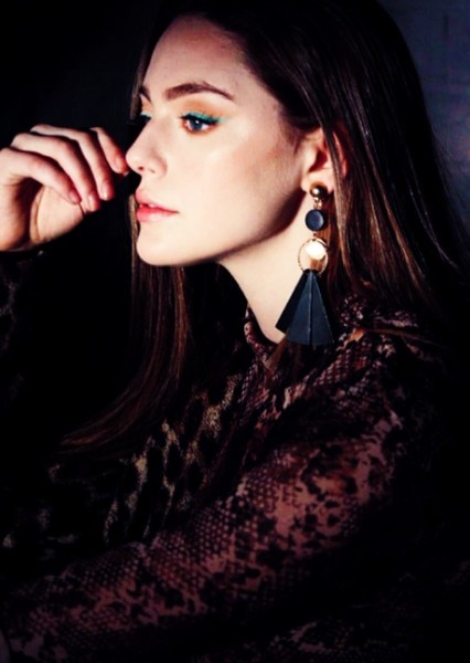 Danielle Rose Russell photo