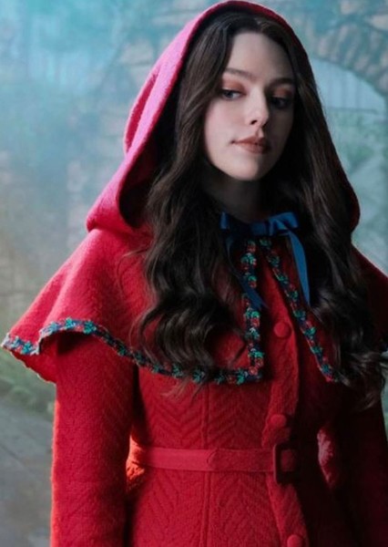Danielle Rose Russell photo