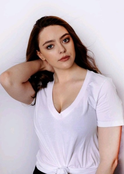 Danielle Rose Russell photo