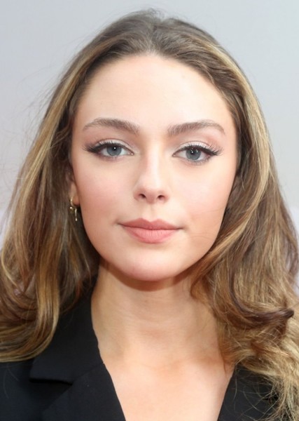 Danielle Rose Russell photo