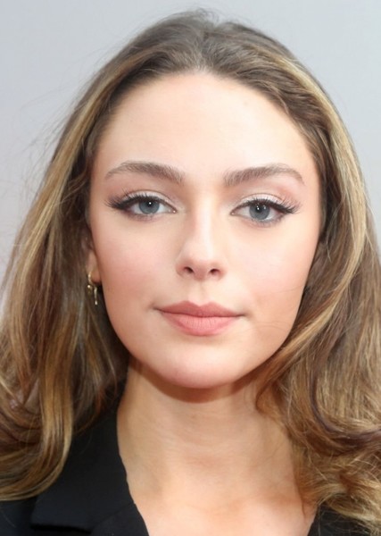 Danielle Rose Russell photo