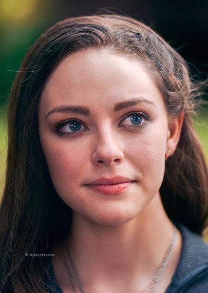 Danielle Rose Russell photo