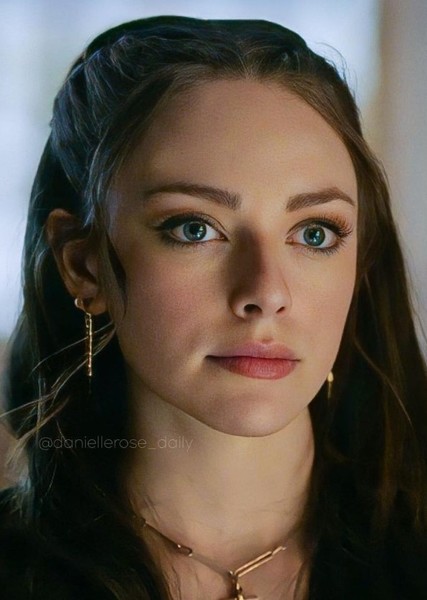 Danielle Rose Russell photo