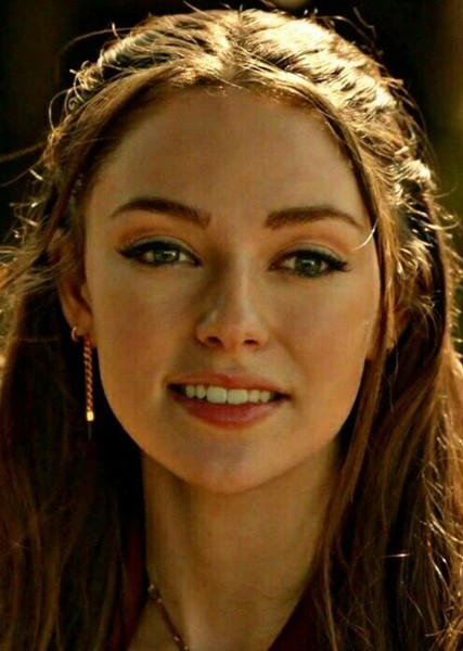 Danielle Rose Russell photo