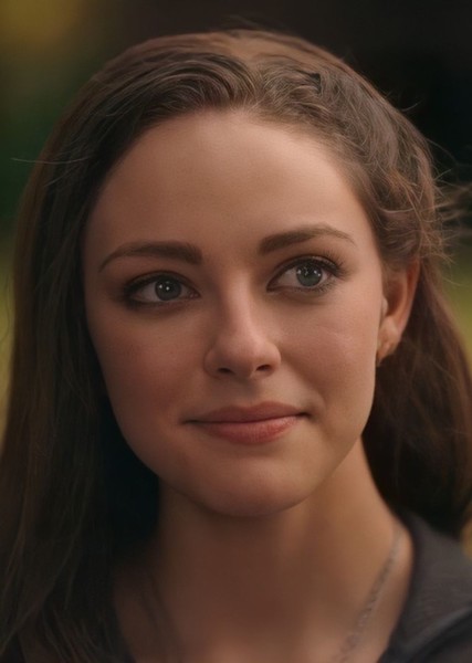 Danielle Rose Russell photo