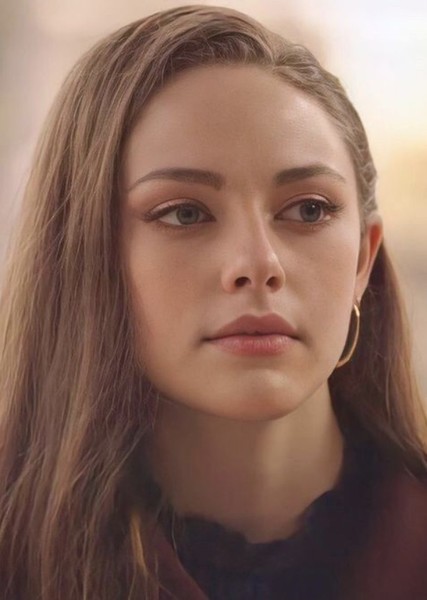 Danielle Rose Russell photo