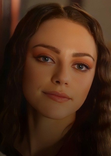 Danielle Rose Russell photo