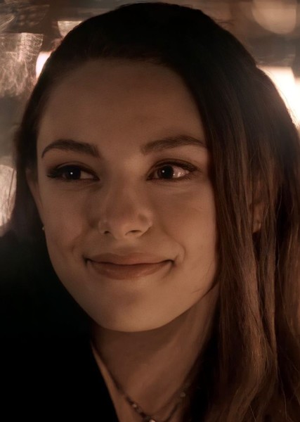 Danielle Rose Russell photo
