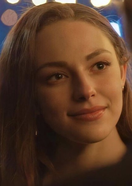 Danielle Rose Russell photo