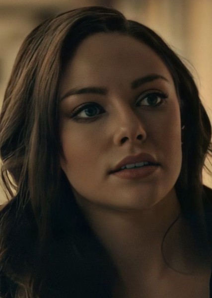 Danielle Rose Russell photo