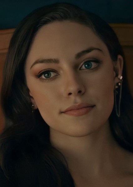 Danielle Rose Russell photo