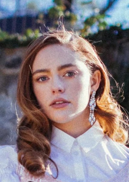 Danielle Rose Russell photo