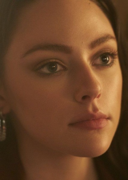 Danielle Rose Russell photo