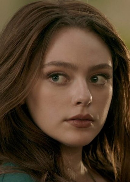 Danielle Rose Russell photo