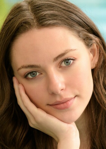 Danielle Rose Russell photo