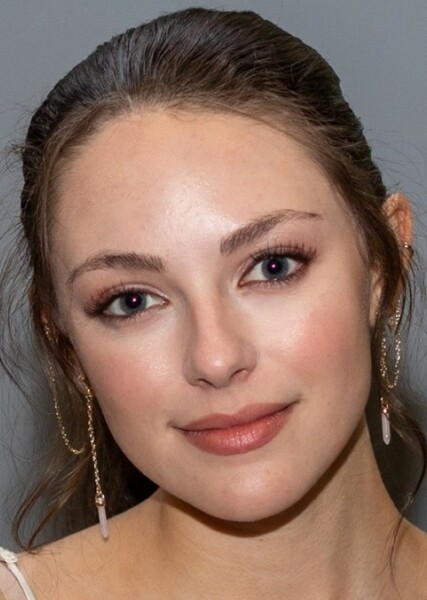 Danielle Rose Russell photo