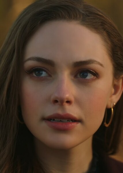 Danielle Rose Russell photo