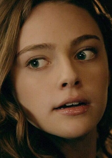 Danielle Rose Russell photo
